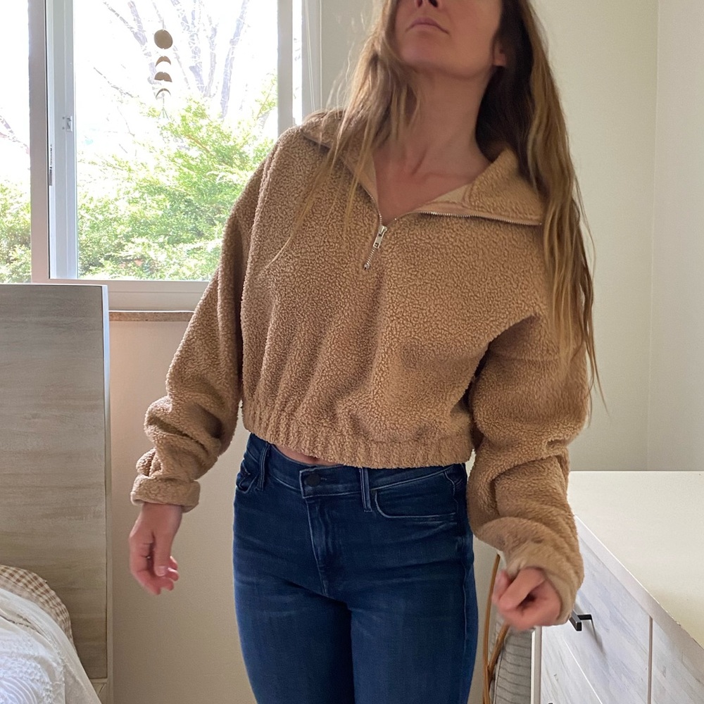 Cropped Shepra Half Zip Sweater by Mizaful in Medium✨